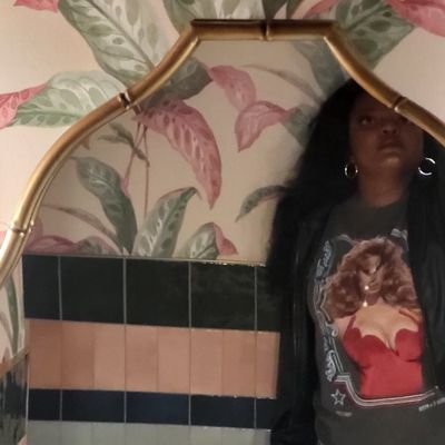 Kamala's Round Brush profile photo
